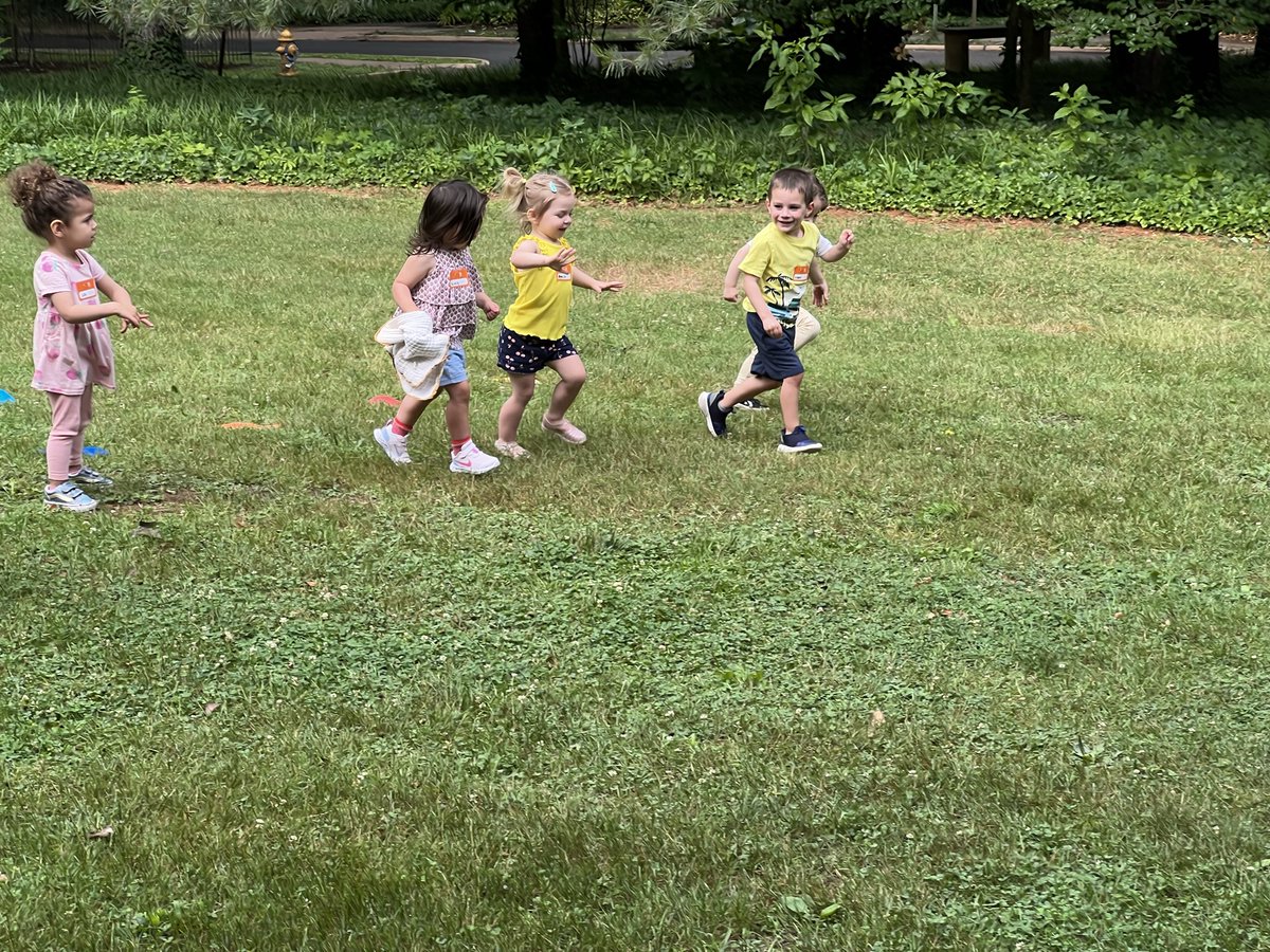 hfsFriends's tweet photo. At HFS Summer Camp our littlest campers, the Swallowtails, enjoyed visiting ‘soccer island’ to work on their skills with the coaches from Soccer Shots!
#Summercamp #soccer #outdoors #summerfun https://t.co/7XBX84iZaI