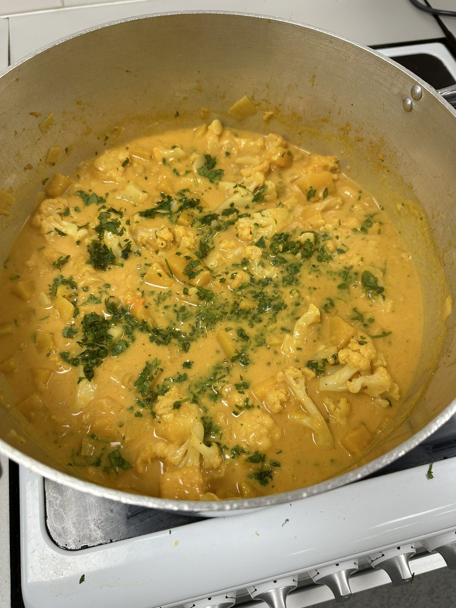 gracerharris's tweet photo. @MartinSLewis @bbc5live We go meat free some of the week, veggie curry is the most popular choice, even for my 3yo. Use up past its best veg, slow softened onion, curry powder, chickpeas &amp; coconut milk. Top with yellow sticker coriander! Add more spices like fenugreek/garam masala or keep it basic 👍🏼 https://t.co/dIiQ1PJRBw