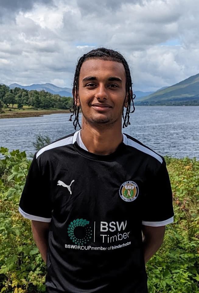 ✍️🟡⚫

The next signing is hard working and skillful central midfielder Ayman Bouzerai.

Ayman joins us from London side Cove FC and impressed the management team while in trial at the club.

Alan Gray had this to say on the young midfielder: