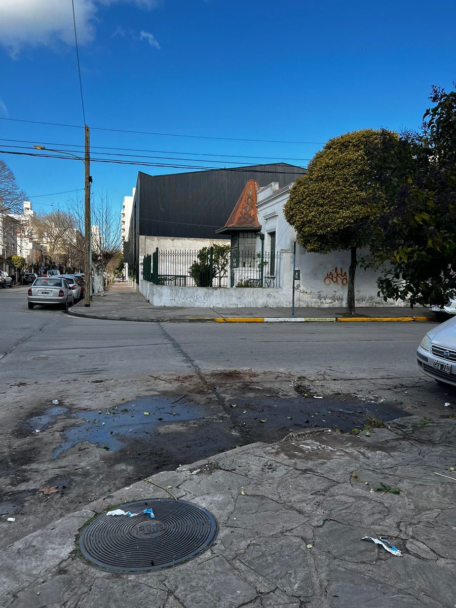 Gracias <a href="/munimardelplata/">Municipalidad de General Pueyrredon</a> el microbasural ya no está más. Apelo a que tanto vecinxs y quienes pasen por la zona no vuelvan a tirar basura. Es responsabilidad de todxs cuidar el espacio público.