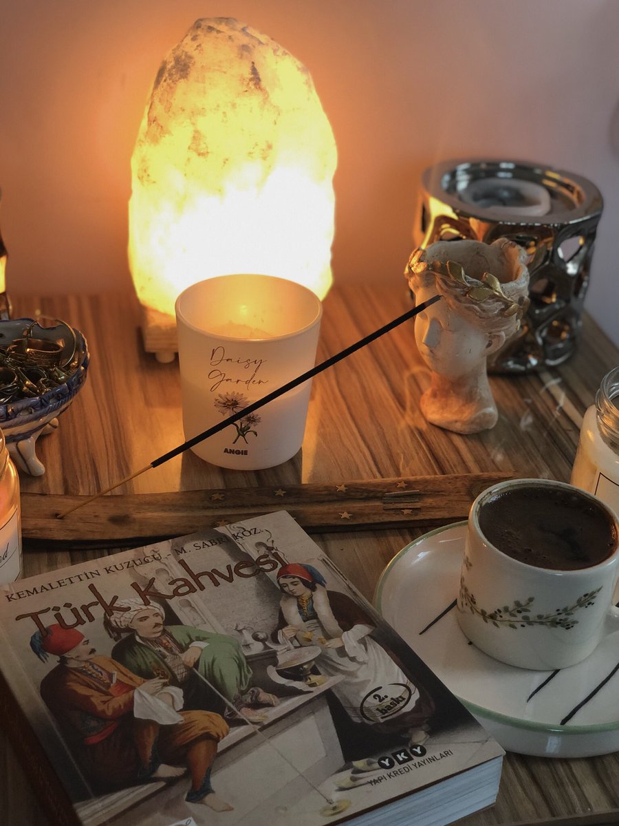 ccosmiclatte's tweet photo. 🕯️✨💛 https://t.co/Dq1x7Xd7iD