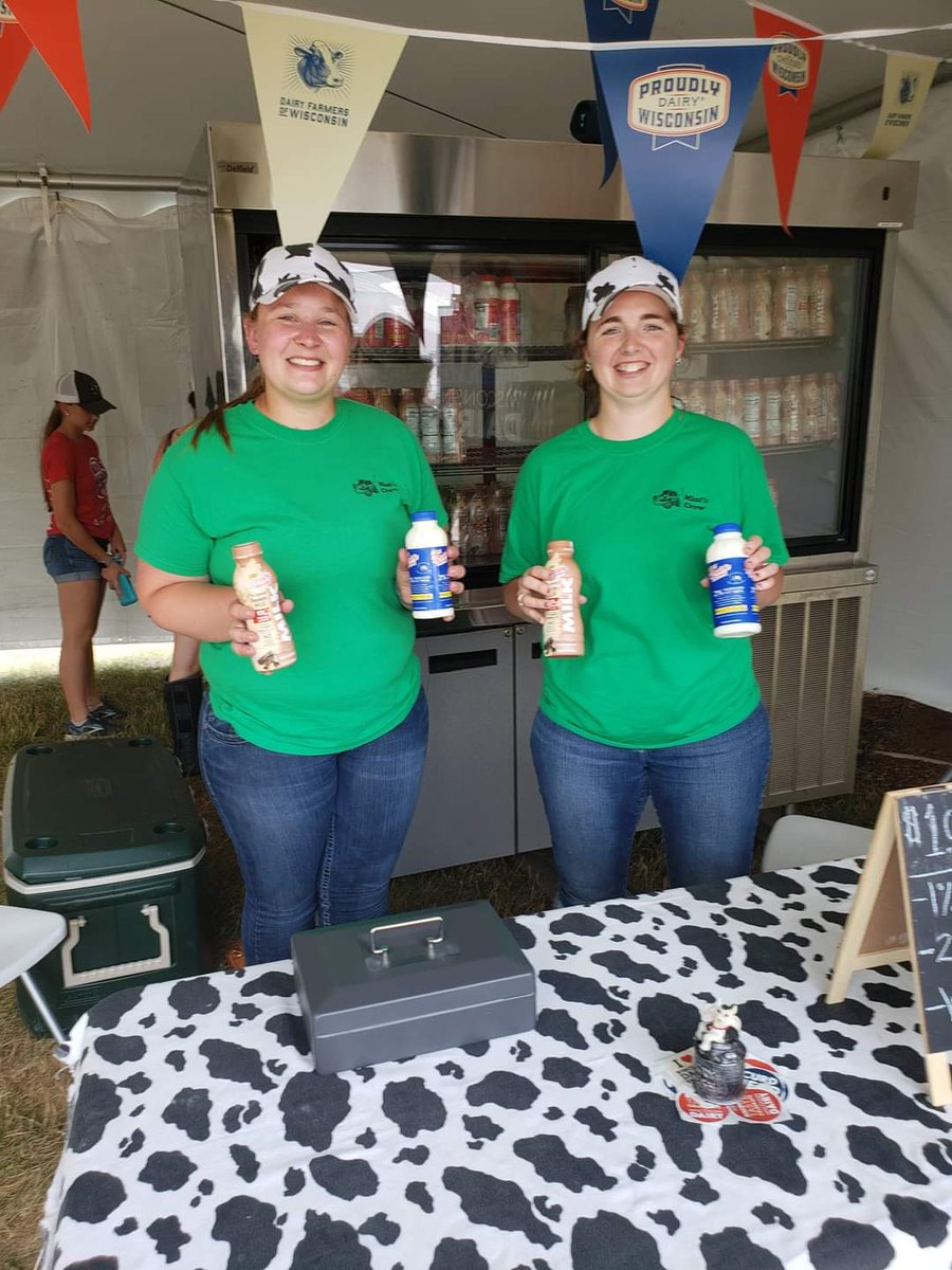We had a moovelous time at the Sauk County Fair last week!  Mini and her crew enjoyed serving exhibitors and their families at the Exhibitor Breakfast as well as selling milk in the Sauk County Dairy Promoters, Inc. Milk Tent.