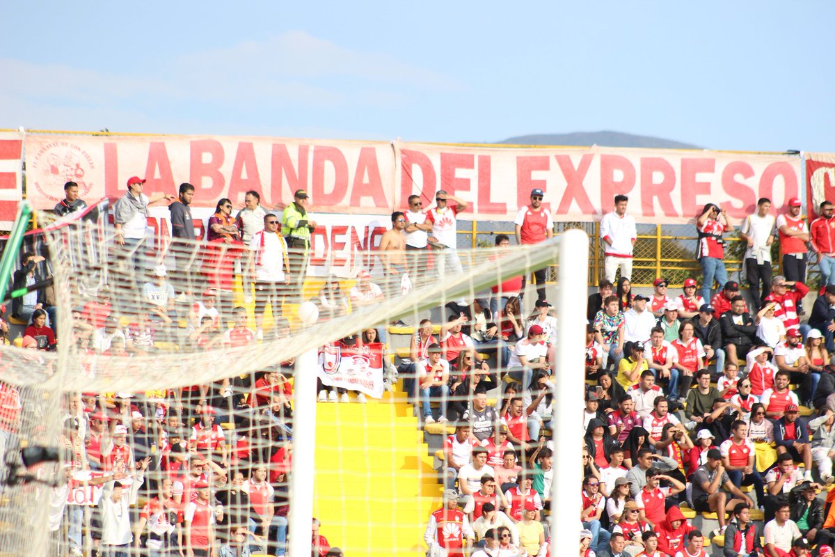 LA BANDA DEL EXPRESO tweet media