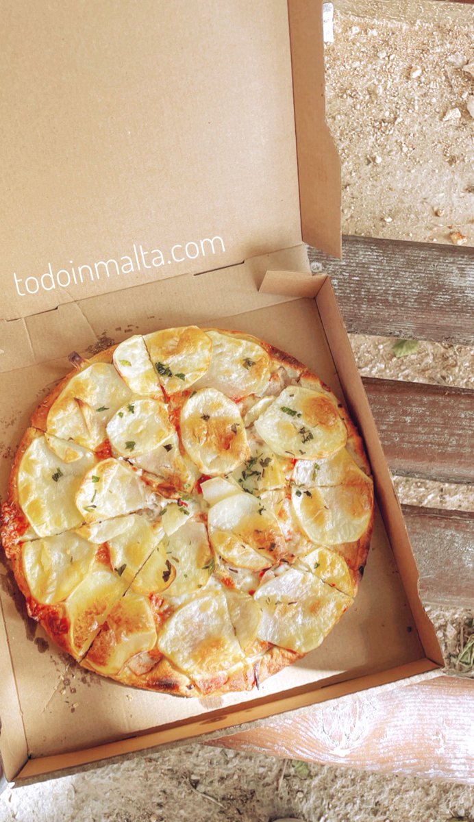 LeoGrima1's tweet photo. Hi! I live in Malta ☀️ and and made a website of all the best places and restaurants to visit 👇
https://t.co/nWhgKAcEZp 🫶
This is a local pizza known as ‘ftira’ from a small bakery in Gozo! 🏝️
#malta #trip #thingsToDoInMalta #europe #food #traveltips #gozo #island https://t.co/5D2L65LEJk
