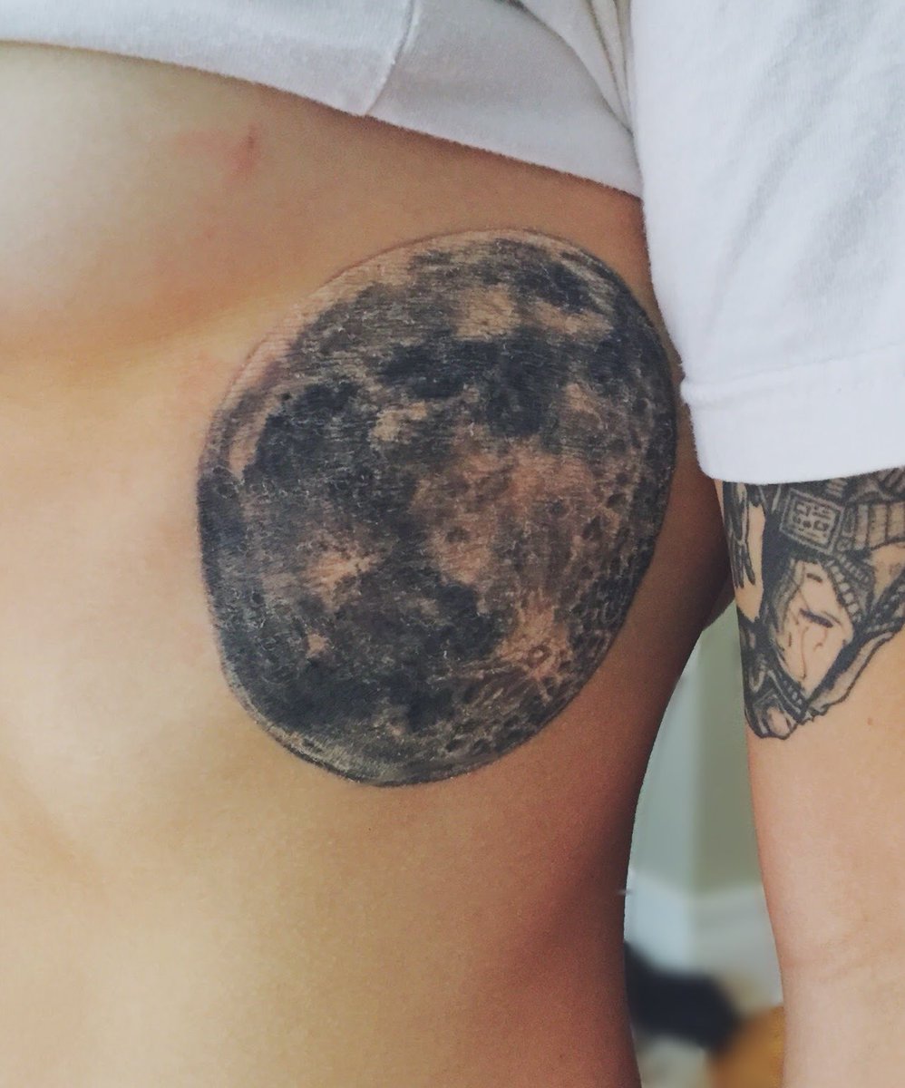 astro_emmma's tweet photo. twitter has seen my sleeve before but i also have a full moon that i never take pics of 🤭 https://t.co/TYTPhTm3XG