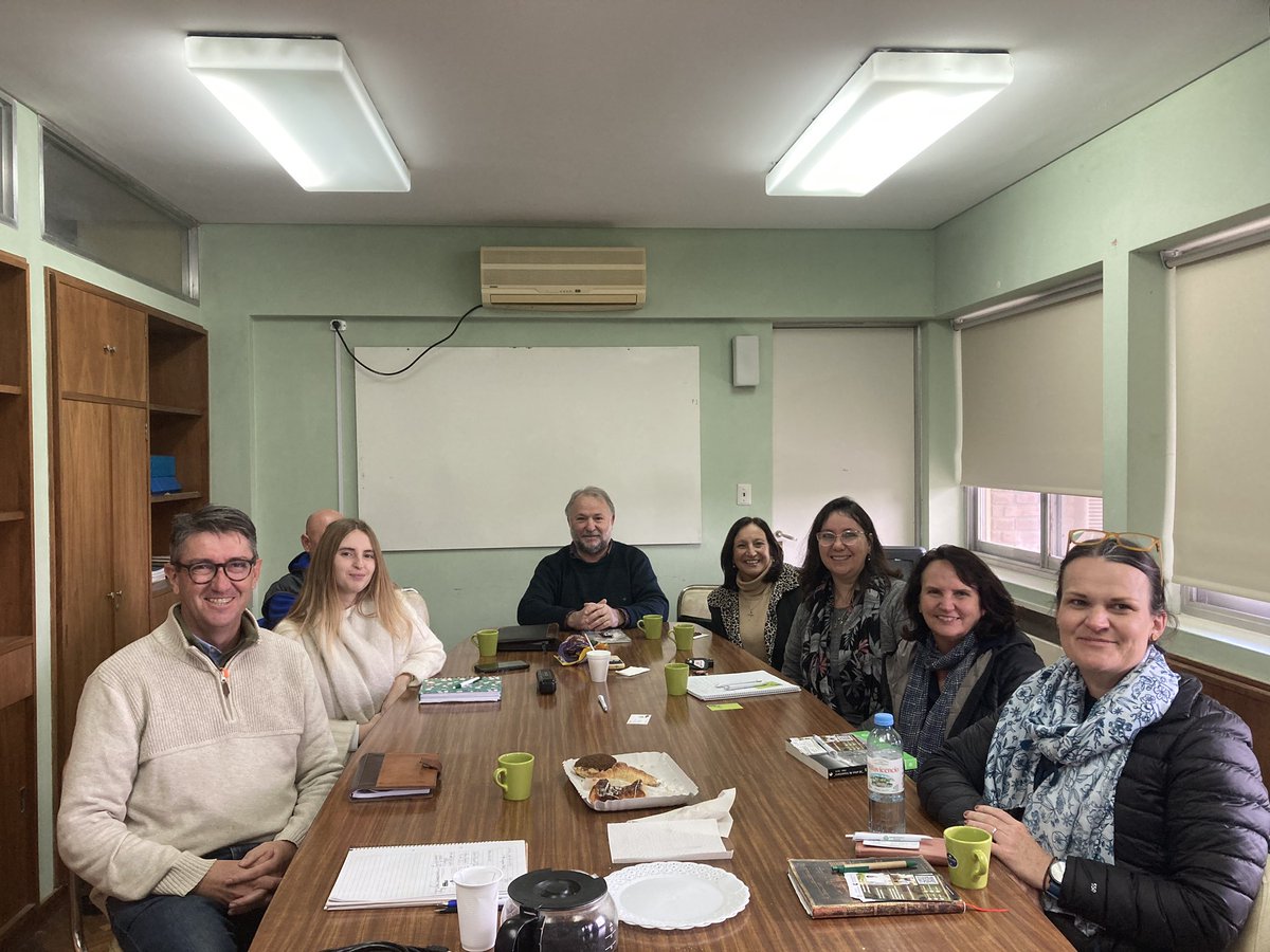 Great to be in #Argentina again to connect with our livestock research partners @intaargentina. Michael Thomson, Karen Harper & Nicole Flint also swapped ideas with leaders from @PrensaUNLPam_ok & @unmdp . Exciting times ahead.
#agtech @CQUniversity
