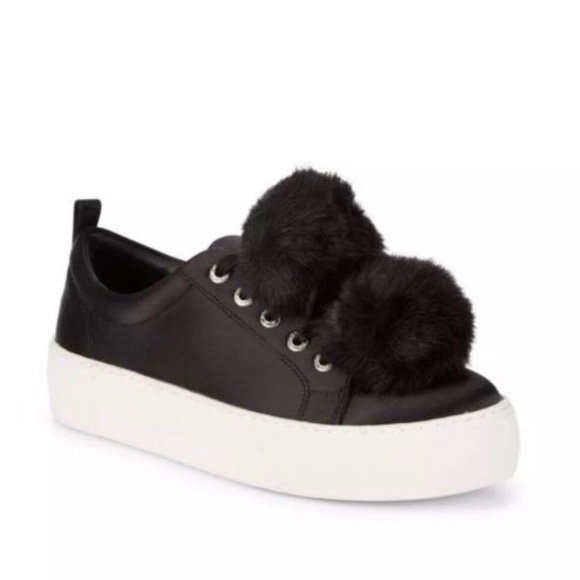 So good I had to share! Check out all the items I'm loving on <a href="/Poshmarkapp/">Poshmark</a> #poshmark #fashion #style #shopmycloset #lineapaola #noboundaries #jslides: posh.mk/sgIP306AxBb