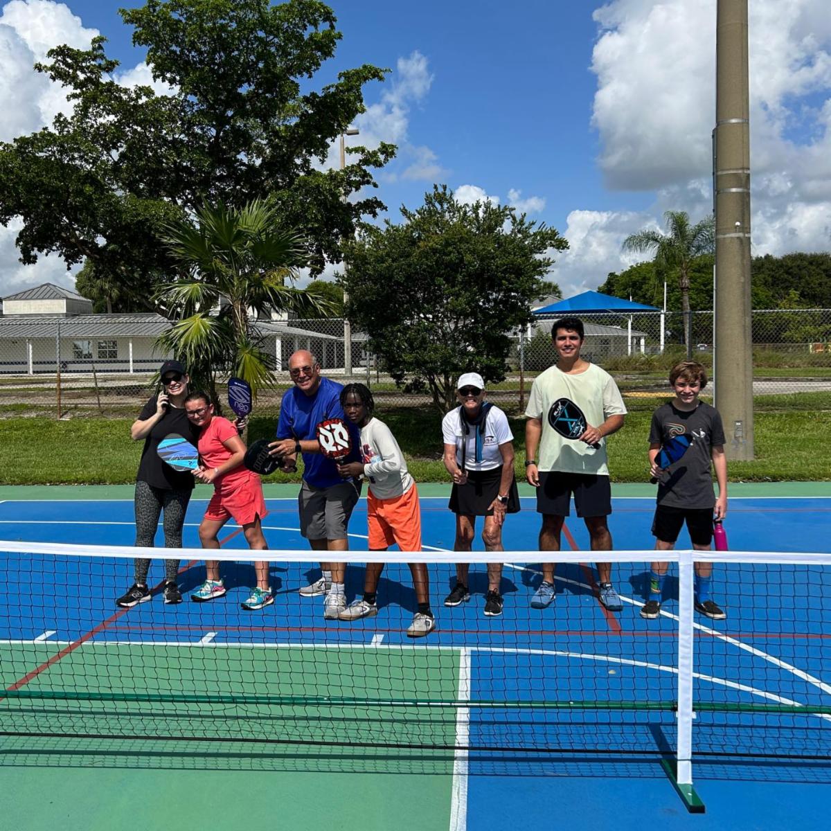 BBBSBroward's tweet photo. This weekend we kicked off pickleball lessons as a new match activity, now that’s a big dill! 

Thank you @USAPickleball for partnering with us! 

#Pickleball #Mentorship #Volunteer #Youth #BiggerTogether #BBBSBroward https://t.co/koqsrlhvOy