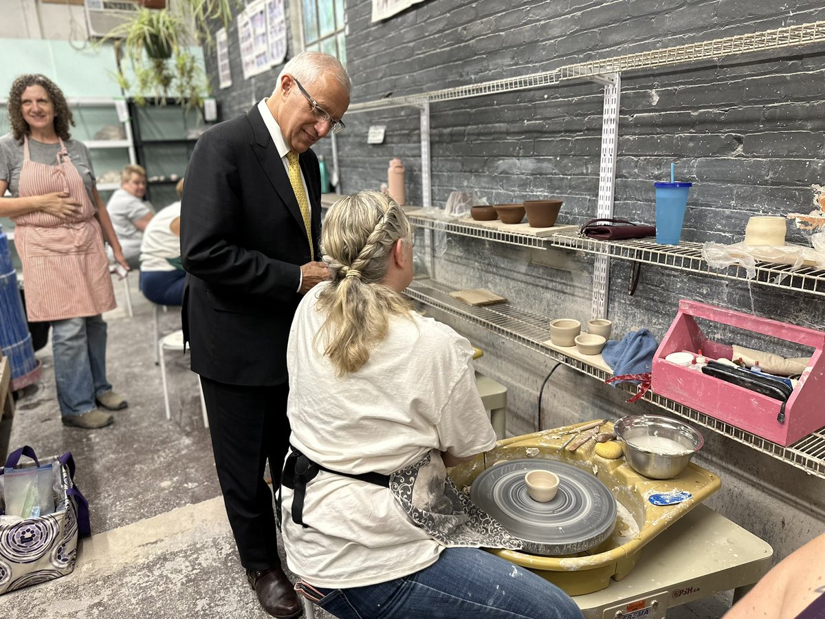 VictorFedeli's tweet image. Our government continues to support our #smallbiz sector, ensuring that businesses like A Third Space Pottery Studio in #StCatharines can continue serving their community.

Thank you, Christine, for updating us on how #DigitalMainStreet has supported your lovely shop!