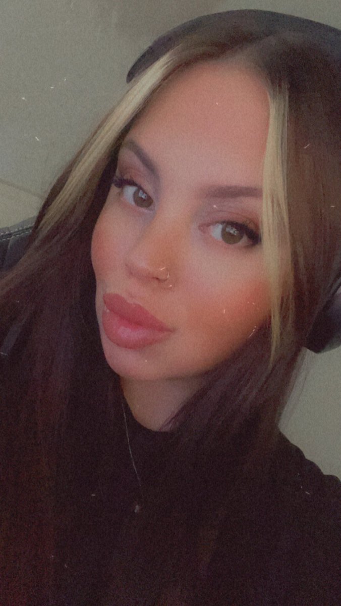 We live babesss❤️❤️ tune in!
Twitch.tv/miliax 

#d10 #twitch