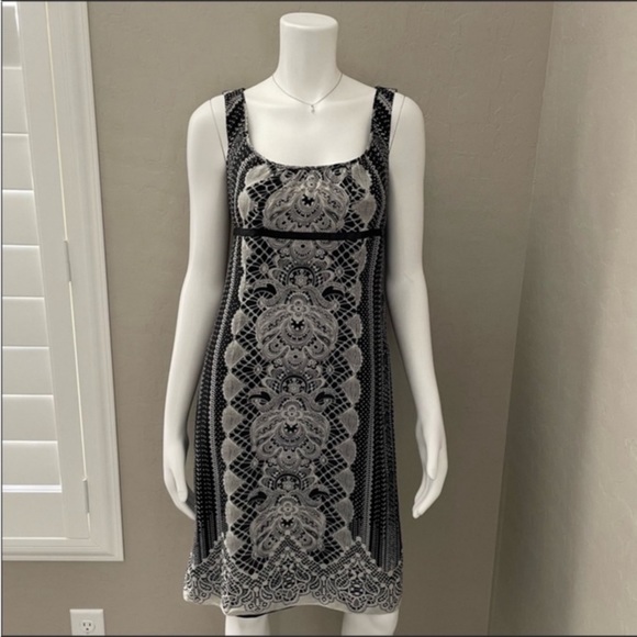jlgordon396's tweet photo. So good I had to share! Check out all the items I'm loving on @Poshmarkapp #poshmark #fashion #style #shopmycloset #antoniomelani #wila #stillonfire: https://t.co/czWD9rjTFu https://t.co/QAjewaCcN6