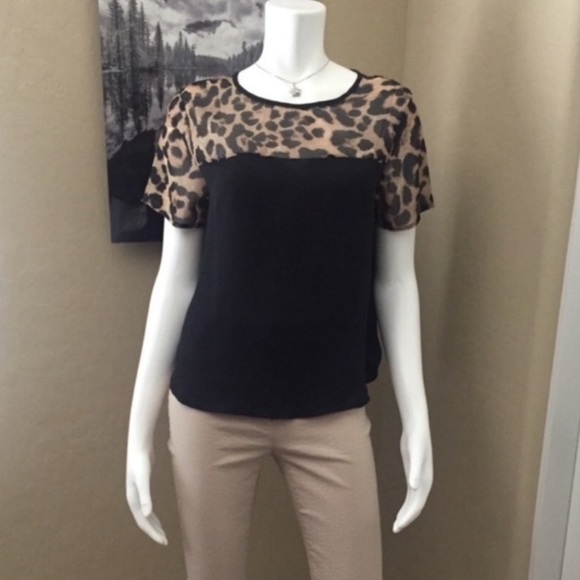 jlgordon396's tweet photo. So good I had to share! Check out all the items I'm loving on @Poshmarkapp #poshmark #fashion #style #shopmycloset #antoniomelani #wila #stillonfire: https://t.co/czWD9rjTFu https://t.co/QAjewaCcN6