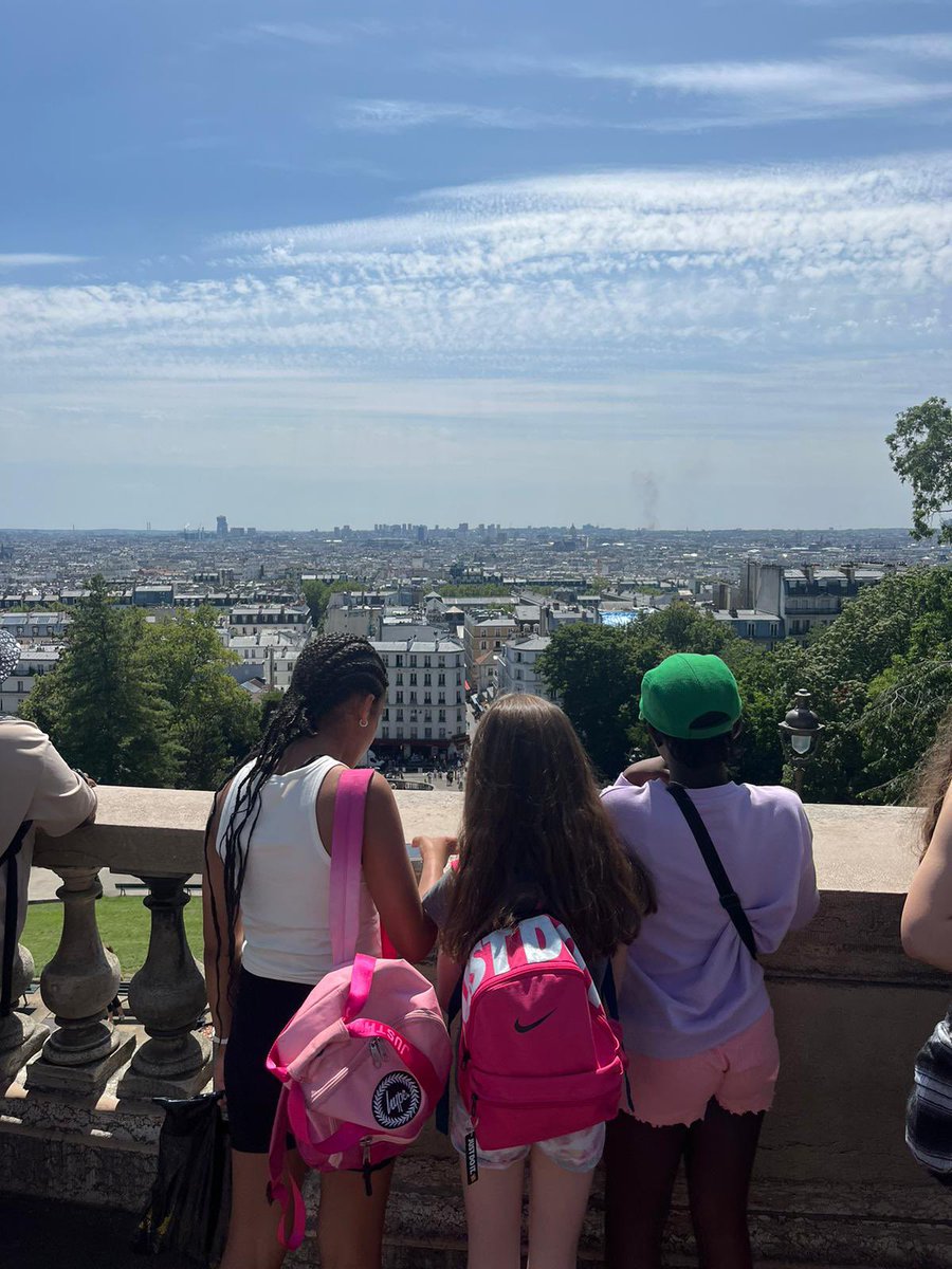 barrbeaconsch's tweet photo. Pupils in Paris discovering the sights in much better weather than we are having! #discoveryweek #proudtosucceed https://t.co/HzYSZLy2UR