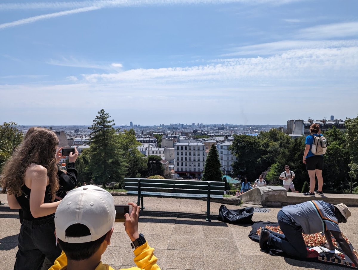barrbeaconsch's tweet photo. Pupils in Paris discovering the sights in much better weather than we are having! #discoveryweek #proudtosucceed https://t.co/HzYSZLy2UR
