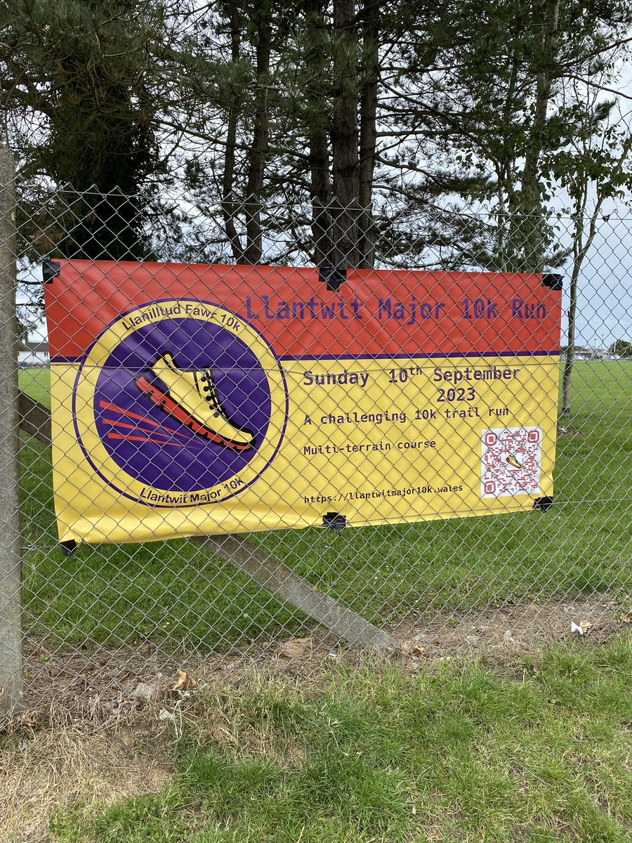 LM10km2023's tweet photo. Exciting banners are appearing all over #llantwitmajor to enter please click on following link https://t.co/wmOgVjPUo5 https://t.co/rM1GTQJEeW