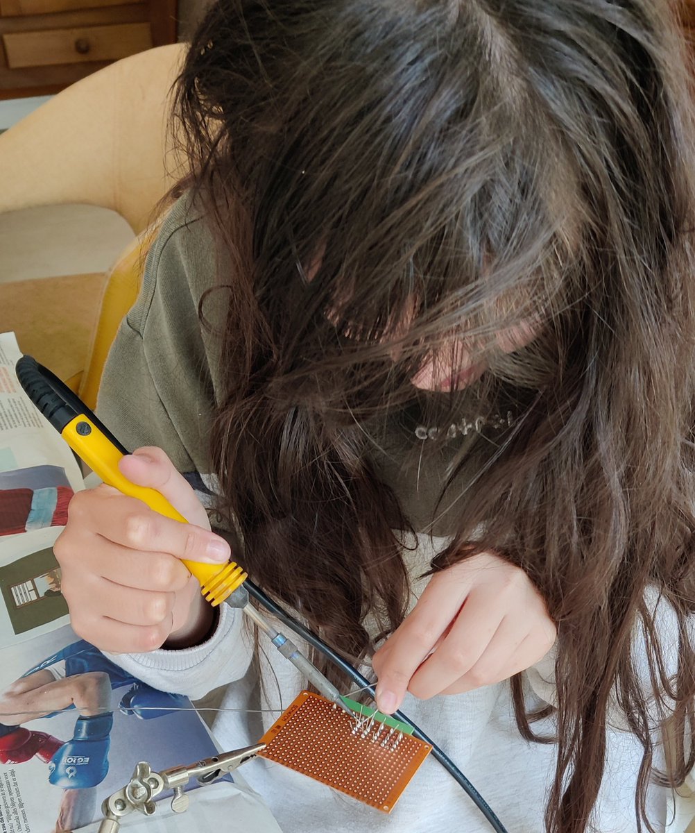 jbaudoux's tweet photo. Thanks to my daughter for building this #opensprinkler expansion board
#soldering #opensource #irrigation https://t.co/9SdGOuh7X9