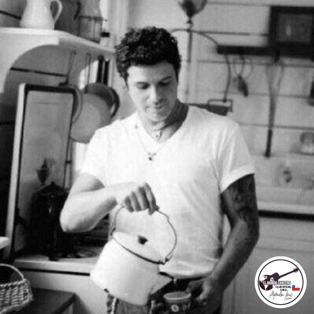 “Todo depende de cómo te lo tomes, la vida y el café ☕️ “
<a href="/AlejandroSanz/">Alejandro Sanz</a> te queremos como el café …dulce y calientito🥰
<a href="/MundoSanzero_CH/">Mundo Sanzero Chile</a> 🇨🇱❤️
#siemprecontigo😘