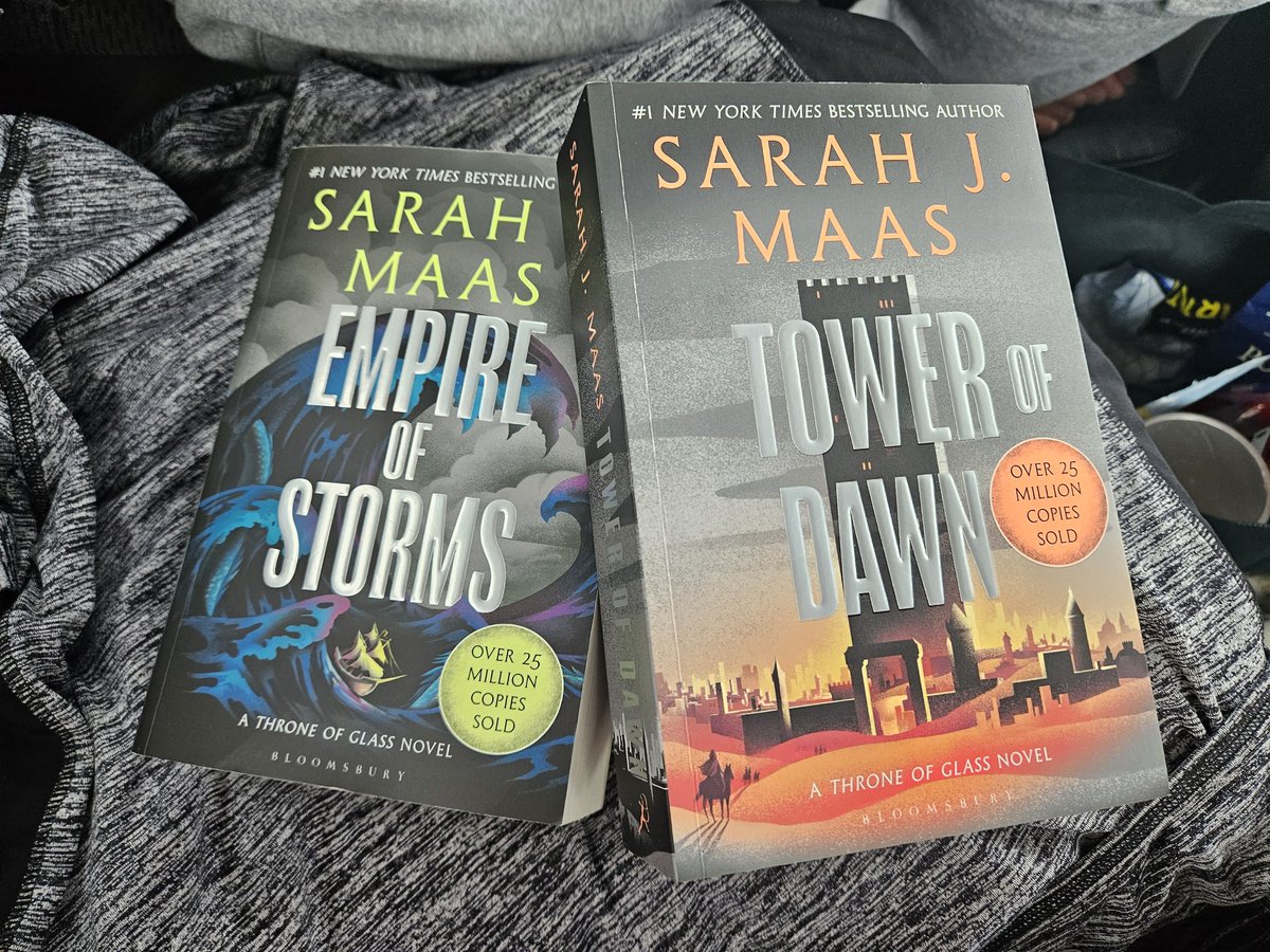 Started my tandem read of #EmpireofStorms and #TowerofDawn and really enjoying the experience so far!