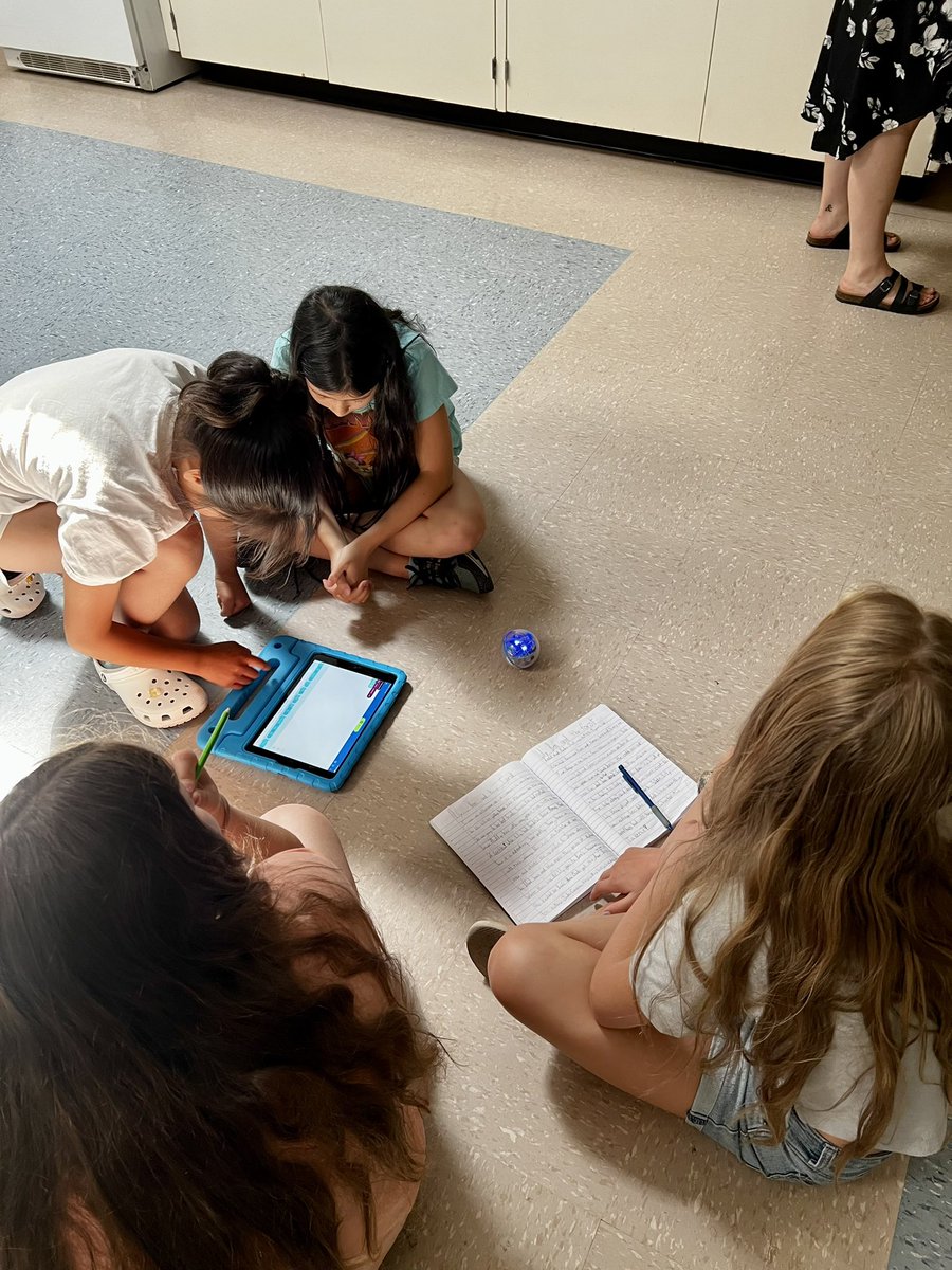 MsWozneysClass's tweet photo. Summer School is so rewarding when you get to see the learning extend beyond the school year and beyond the classroom! Collaboration between two classes: one writes a story; the other uses sphero to plot and create sound effects for the story @LangleySchools #summer @Sphero https://t.co/KKx3z59aVc