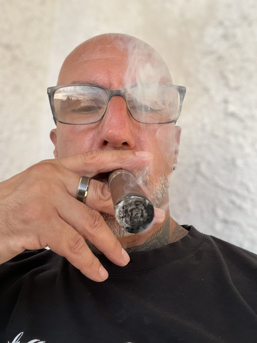Skelton Zigarren… extrem geiler Scheiss
#skeltoncigars #holysmoke