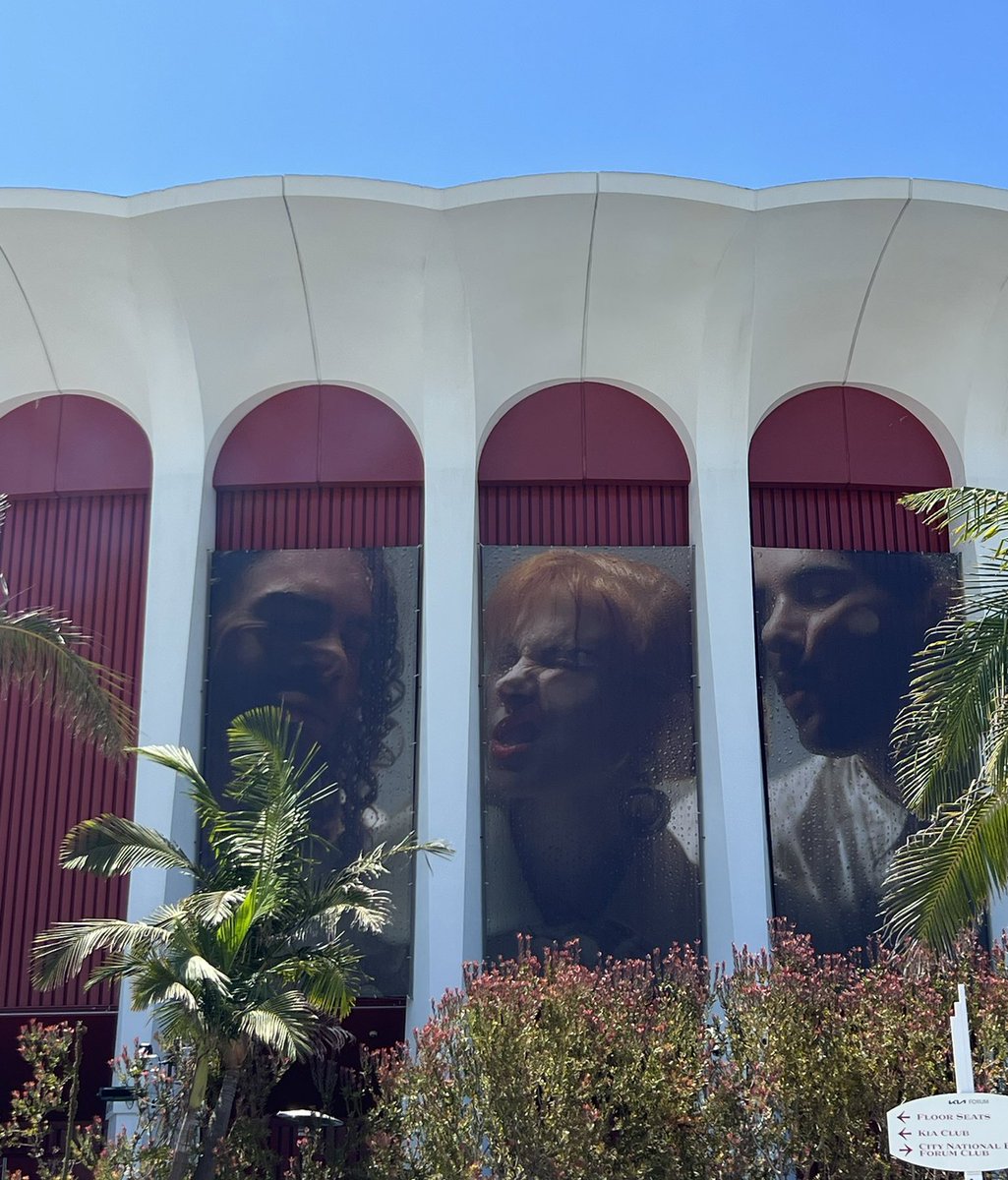 the Forum just got that much cooler 📸 catch paramore tomorrow &amp; Thursday for two killer sold out shows