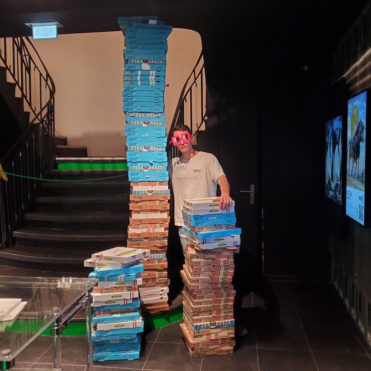 Love <a href="/Pizza_DAO/">PizzaDAO 🍕🏴‍☠️</a> <a href="/nounsdao/">Nouns.eth</a> ⌐◨-◨
🍕