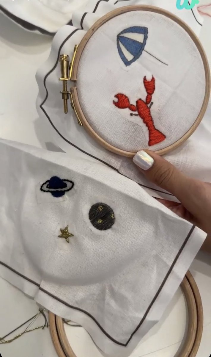 BLACKPINKGLOBAL's tweet image. Art. 🤍

#ROSÉ #LISA @BLACKPINK