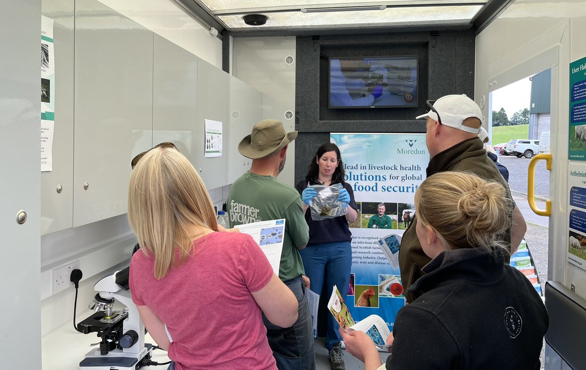 fi_kenyon's tweet image. Really interesting discussions today at @BalbirnieFarm, hosted by @johnniebalfour about tall grass grazing with @PastureForLife. Also showing 🪱 FEC and the #FECCheck app tools on the #Biobus for @H2020Smart with @MoredunComms @SEFARIscot @philip_skuce