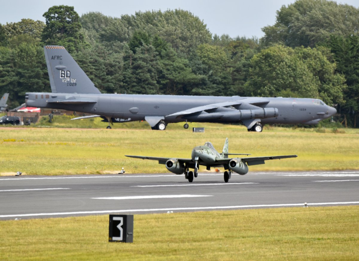Burntime0101's tweet image. Just an Me262 landing in front of a B-52.   #RIAT2023