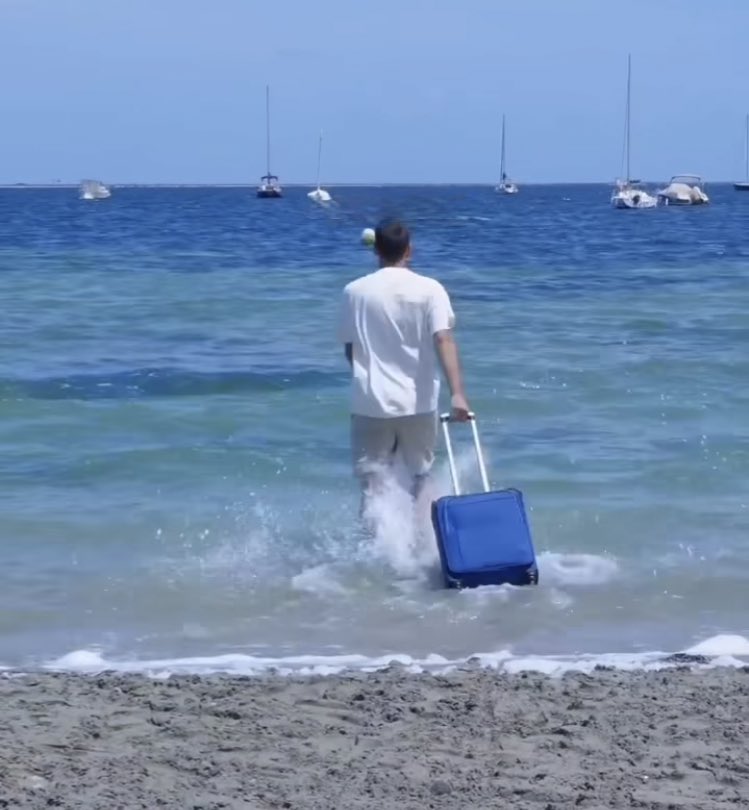 İnsanlarla anlaşamadığım için Sünger Bob ile beraber yaşamaya gidiyorum