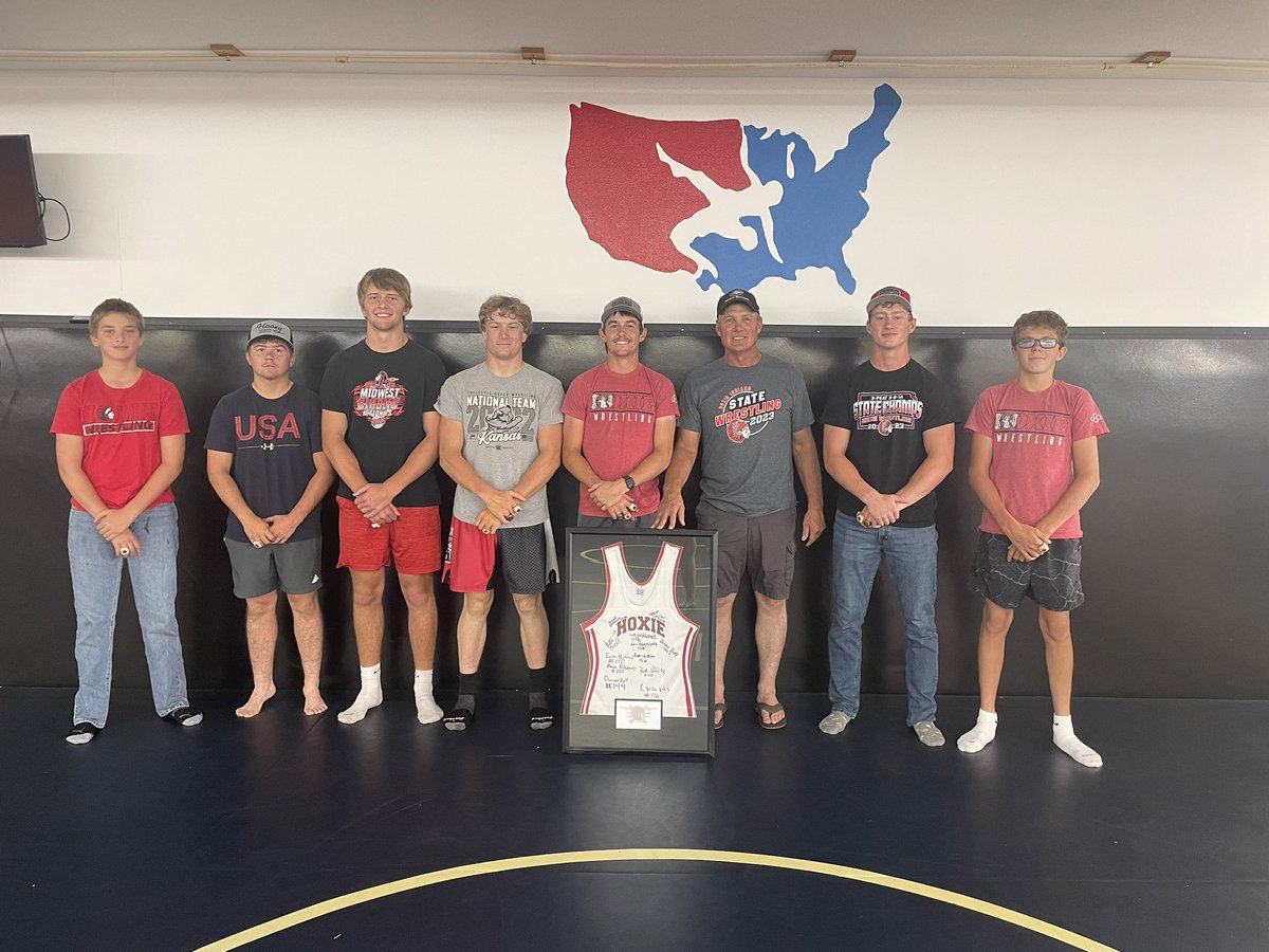 HHSWrestling4's tweet image. The boys got their 3 Peat State Championship rings a couple of weeks ago. Along with receiving their rings, they also gifted Coach Porsch a keepsake from the State Team.