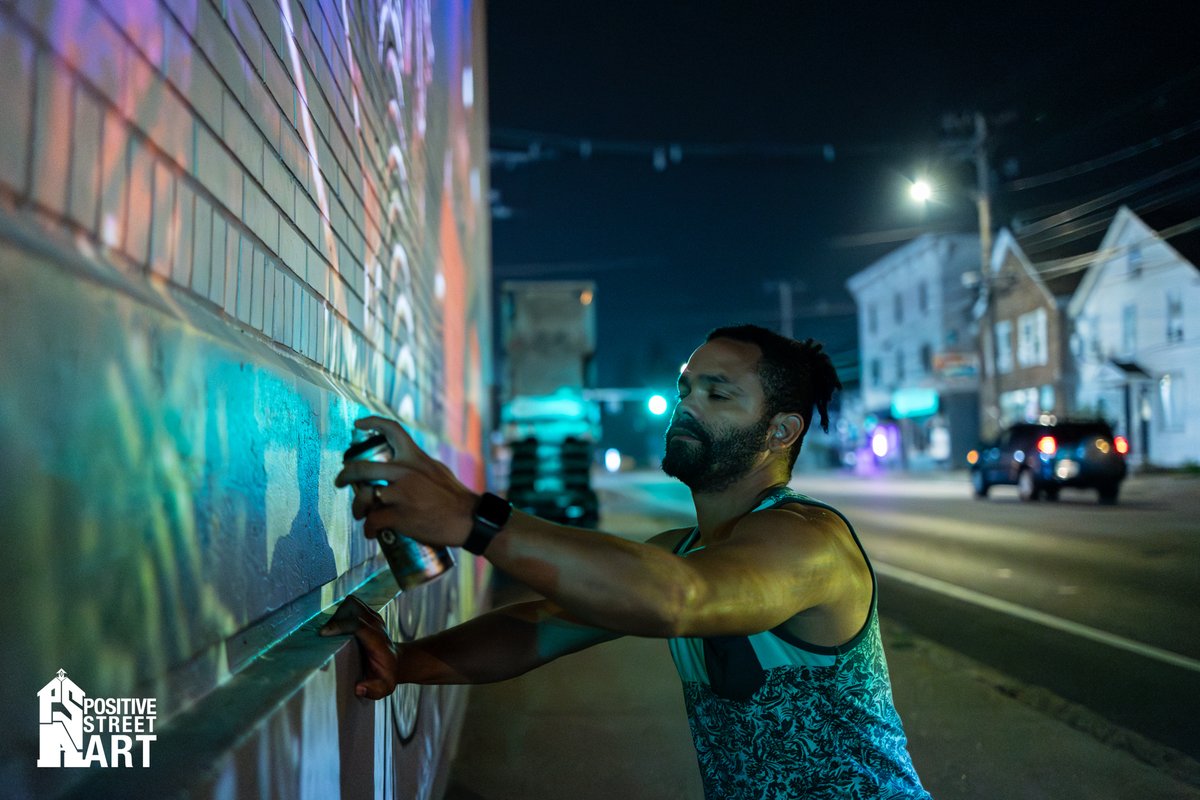 PoStreetArt's tweet image. The air was pretty sketchy last night...

Speaking of sketchy, A primed-wall deserves a good sketch, so that&apos;s what we did! 

Stay tuned for more...

#murals #nightsketch #sketchyart #latenightpaint #nightspray #urbanart #spraypaint #streetart #bigmurals 

📸 Chris Boncoddo