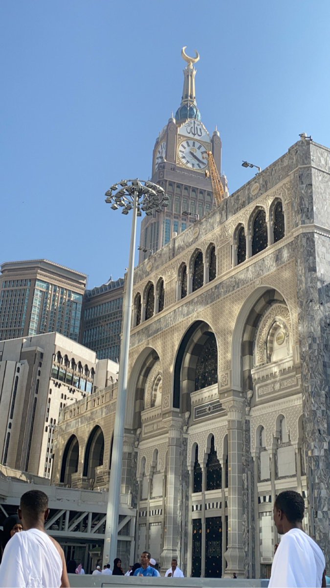 qd_lll's tweet photo. @rico4_ اجمل شي صار هالسنه اعتمرت وشفت الكعبه بعد انقطاع ١٠ سنين عنهاا وشوقي لهاا يالله اجمل شعور 💜💜🦋 https://t.co/hBvMHF7474