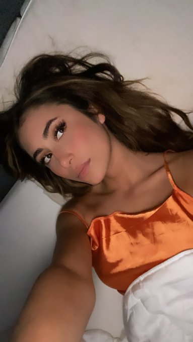 On here im such a tease ;) my link is where stuff really gets crazy https://t.co/Y9PKZCbt1s