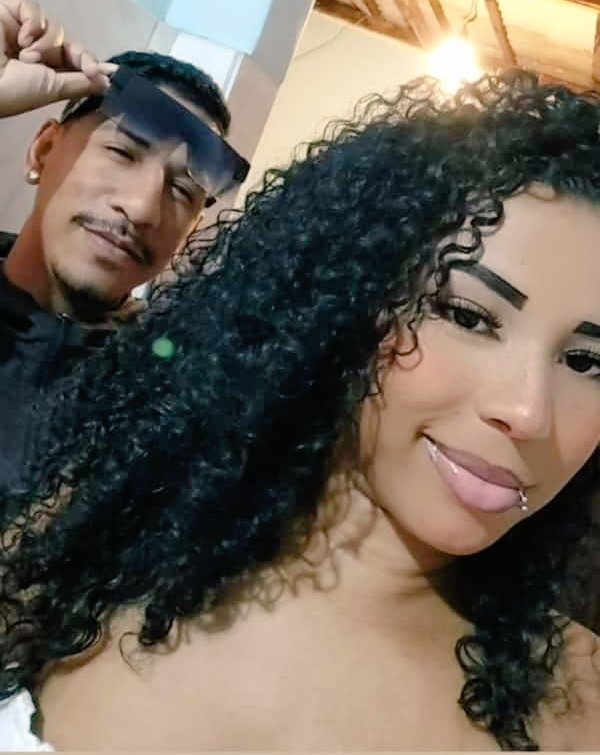 drika_1998's tweet photo. Tudo aquilo que fizeram pra nos afastar,
Todo aquele preconceito que nos fez chorar,
Todo aquele tempo que a gente sofreu,
O nosso amor venceu👩‍❤️‍👨 te amo minha vida ♥️ https://t.co/KutQwctQ6F