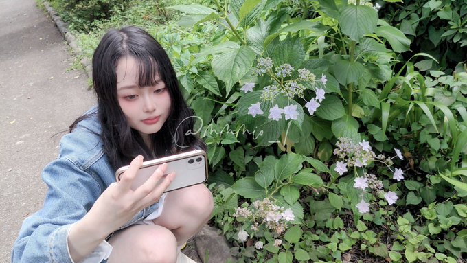 自撮りしてると撮られるのなに https://t.co/wZr29V5JBY