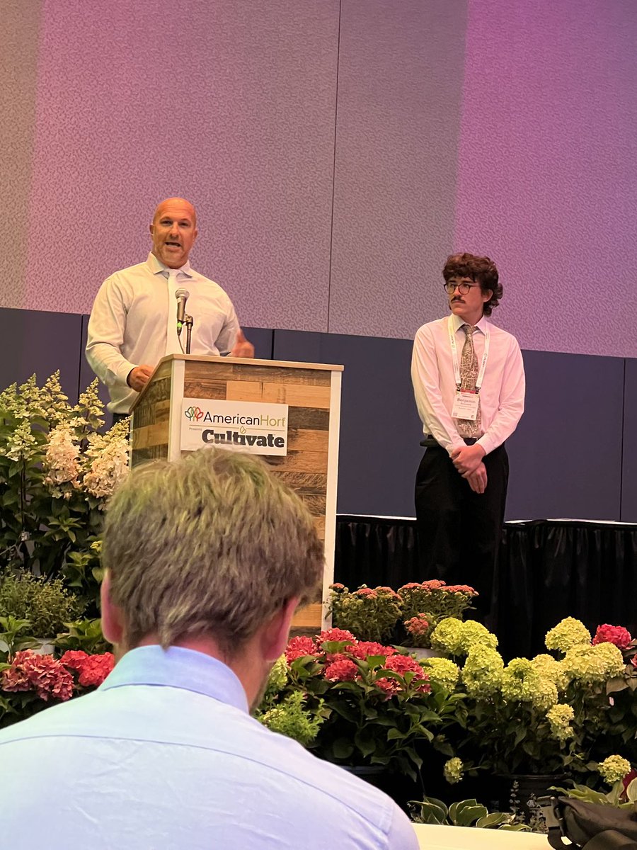 gumengmeng's tweet photo. Congratulations to Ben Stickland, a double major @CSU_HLA student @CSUAgSci and Suntory Flowers 'Dream Big' Scholarship recipient. https://t.co/kJdLGGPE6F