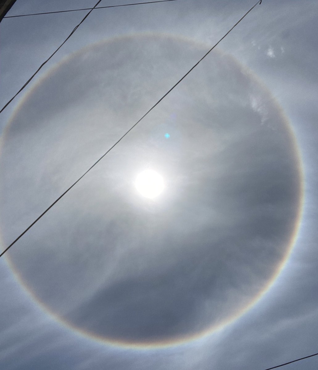 SanquiCesar's tweet photo. Aro de sol #uruapan https://t.co/T97H5WlmCy
