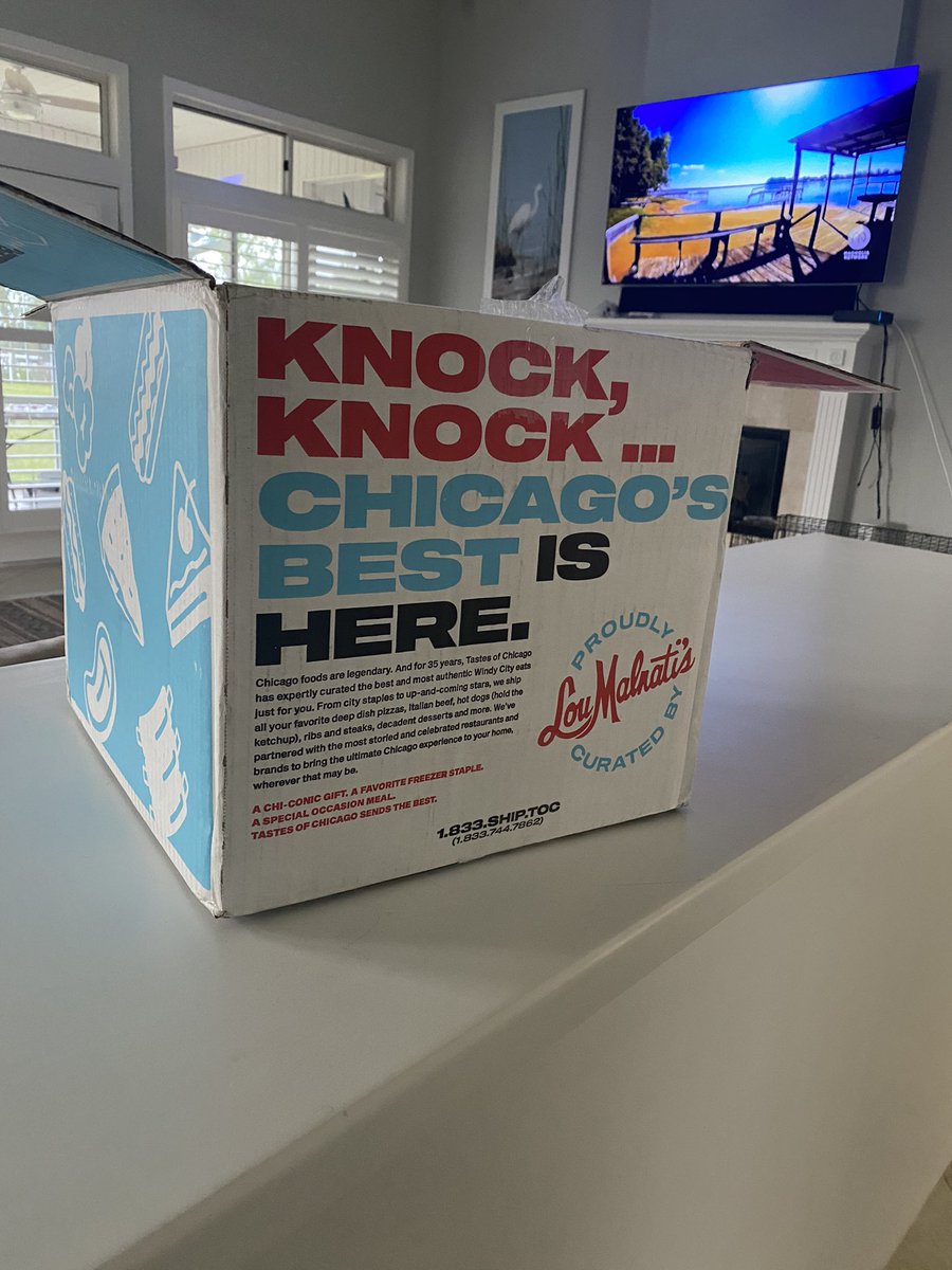 ModernAirFL's tweet photo. When I’m Florida but you need some Chicago @portilloshotdog #chicagostylesweeps https://t.co/FEm2emNXQj