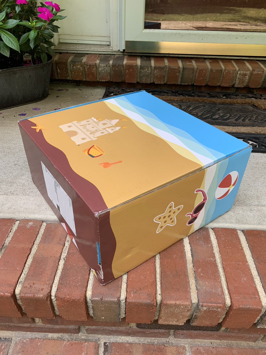 JustPourTheMilk's tweet photo. It’s always a pleasant surprise when an unexpected box of goodies from @generalmillscereal arrives at the @justpourthemilk studio!  What ever could it be?!  Tune in tonight to find out what kind of summer surprises the General has sent our way!  😃🥣🥛
@CerealTimeTV @Stephasocks https://t.co/owxiKIdDRY