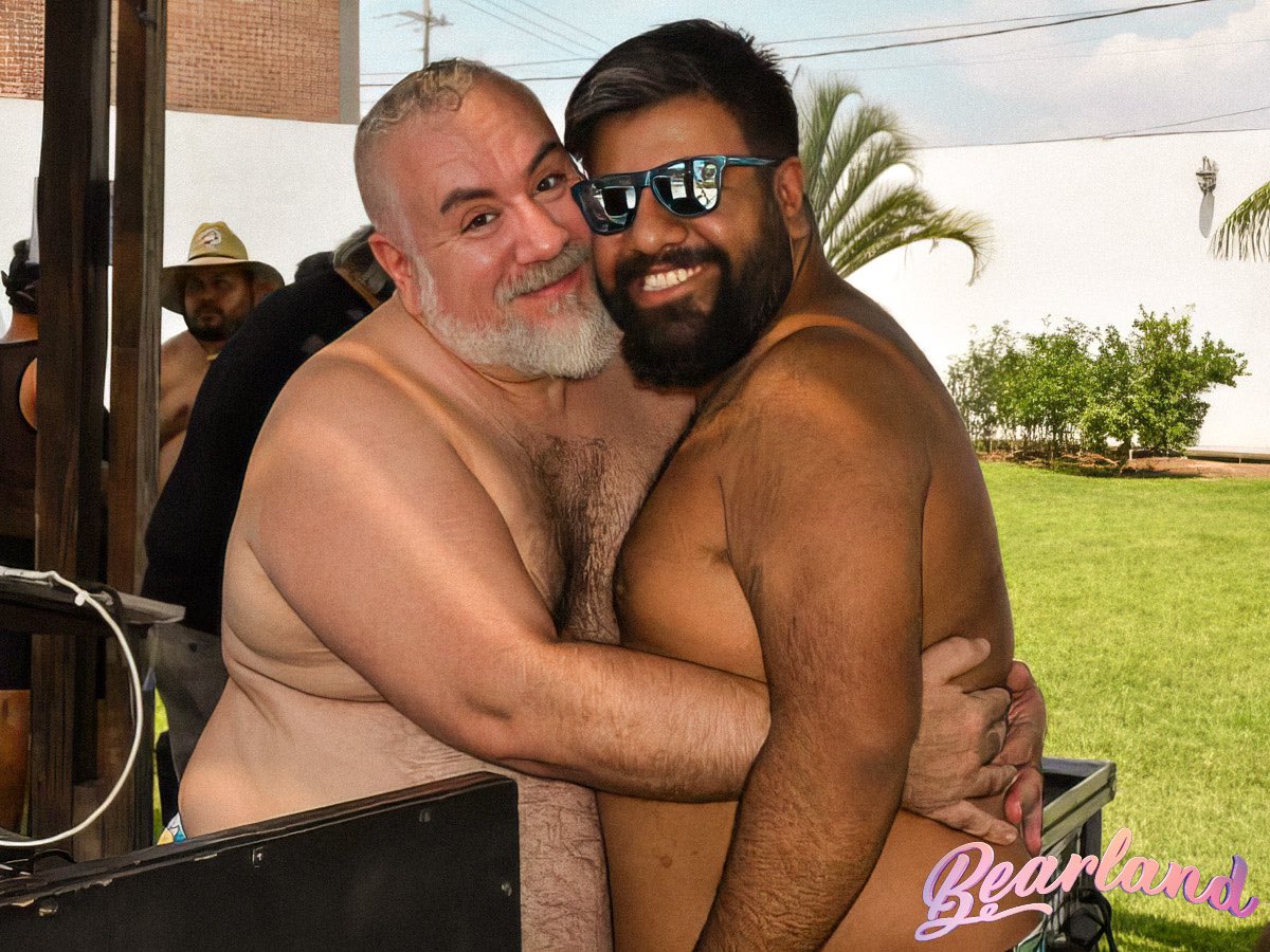 BenjaminKoll's tweet photo. Recuerdos de la @BearlandMx @madbearspain pool party este pasado Sábado 🎉🧸🏖️
Que día tan genial, que maravilla ver y conocer a tantos amigos ☺️
Feliz martes 😘❤️
#bearlandmx #gaychubby #ososmexico #bearparty #gaybear #gaybearsandcubs #bearevents @JMoBear @Dohko_ @noseascomoyeyo @roccoowenmx @tony_red_gdl