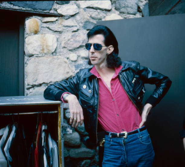 Ric Ocasek looking like a damn boss like he was here..... https://t.co/jKOW0iN7I4