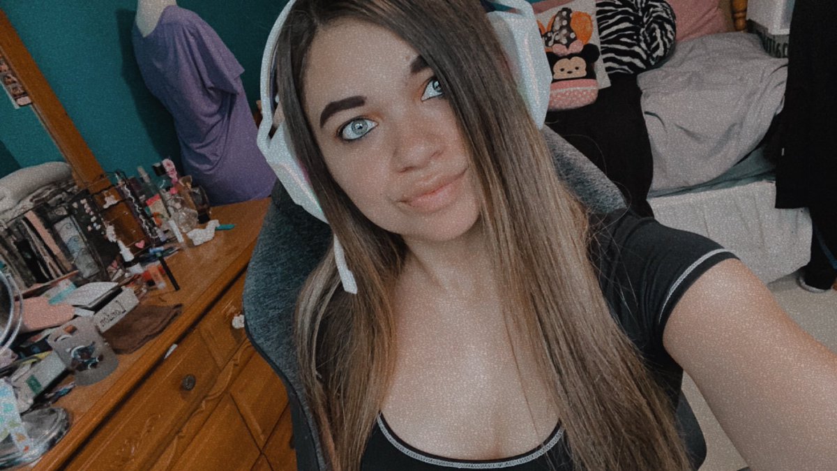Lexxicharmsttv's tweet image. I’m live!

Toxic Tuesday back on #DeadbyDaylight with the gang!

Follower Goal 3240/3500! Come hangout let’s break some ankles!💜

#SmallStreamerCommunity #SupportSmallerStreamers #TwitchSmallStreamers 

Link in comments!