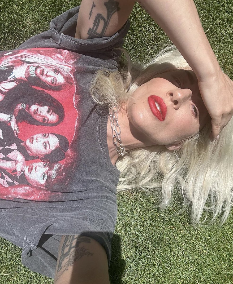 PopBase's tweet photo. Lady Gaga celebrates the anniversary of ‘Chromatica Ball’ wearing a BLACKPINK T-Shirt in new Instagram photo. https://t.co/do7jEBFIky