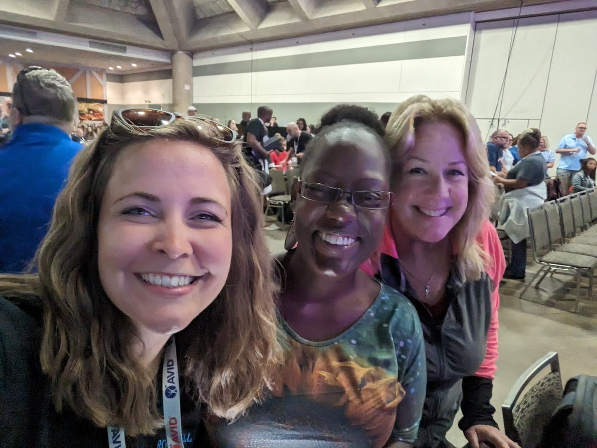 Let's go!! <a href="/RogerBellNTA/">Roger Bell New Tech Academy</a> 5th grade in the house!! #AVID4possibility #AVIDSI2023 #lightning