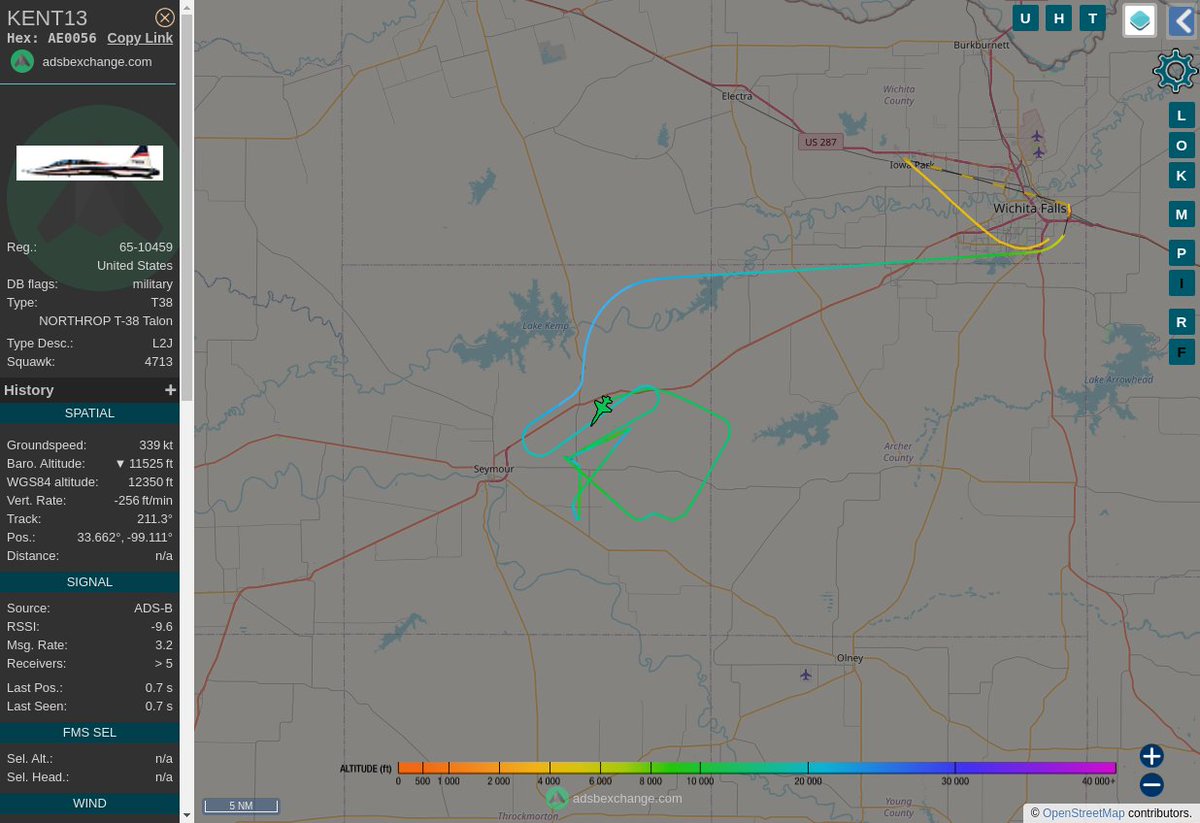 MULTI ADSBX MANOEUVRING ALERT : At time Tue Jul 18 21:01:03 2023 #KENT13 was likely to be manoeuvring at FL121 23nm from ONY Olney_NDB_US near County Road 210, Baylor County, Texas, 76380, Unit #AvGeek #ADSB globe.adsbexchange.com/?icao=AE0056&z…