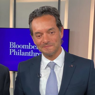 Reglas básicas para tener exito con el dinero:
1. Compren cuando este bobo hpta diga que vendan
2. Vendan cuando este bobo hpta diga que compren