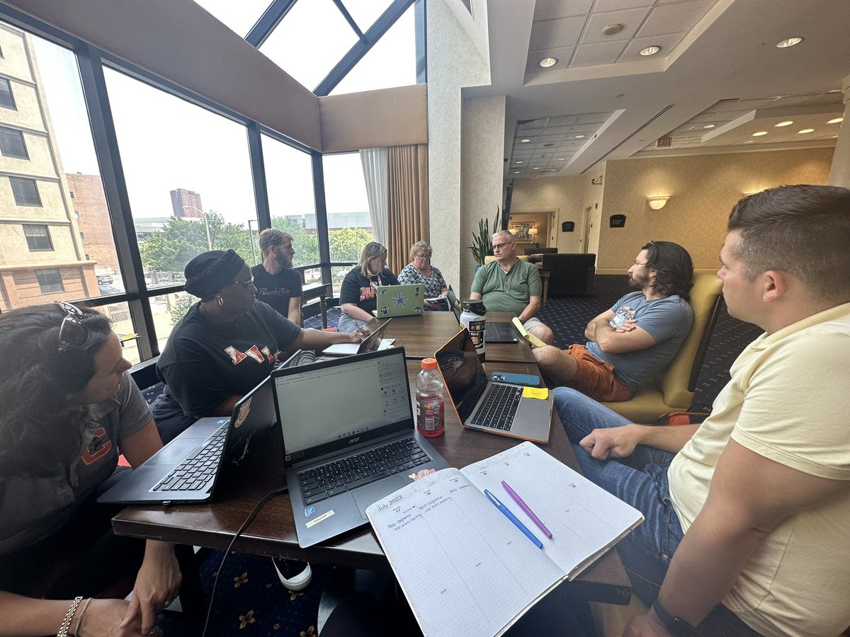AlwaysCharmain1's tweet photo. Day 2 AVID Summer Institute - planning for an amazing transformative year! 
🧡💪🏾
#blackknightrenaisance @CHSBlackKnights 
@RashaadPitt 
@Sapin_CHS 

#AvidTheCHSway https://t.co/CfzbCsOFw2