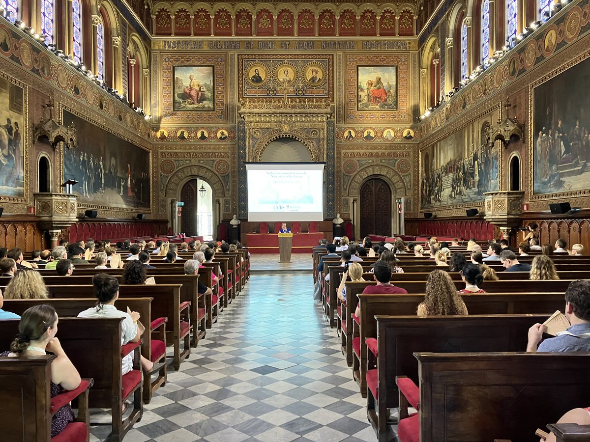 AlexLHinton's tweet image. Thanks to @DrMelOB (below) and the IAGS team for organizing. Attended interesting presentations by @eefsample @dirkmoses @ErnestoVerdeja @Ronan_Lee @DebMayersen (to name a few on Twitter) and many more!