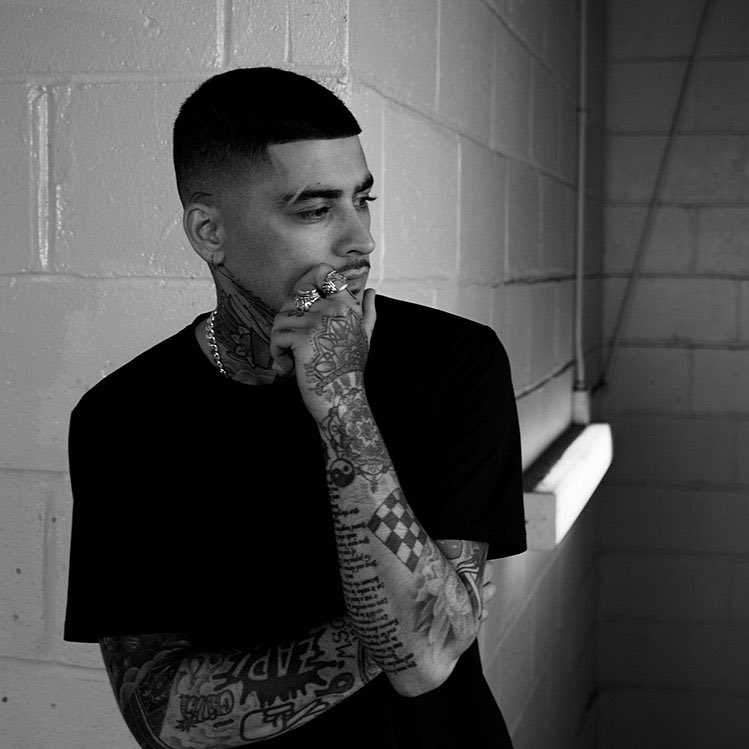 z (@zaynmtherapy) on Twitter photo 